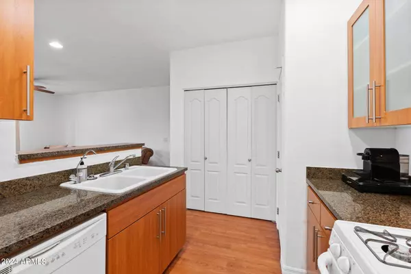 6900 E PRINCESS Drive #1161, Phoenix, AZ 85054