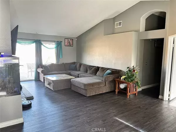 14702 Choke Cherry DR, Victorville, CA 92392