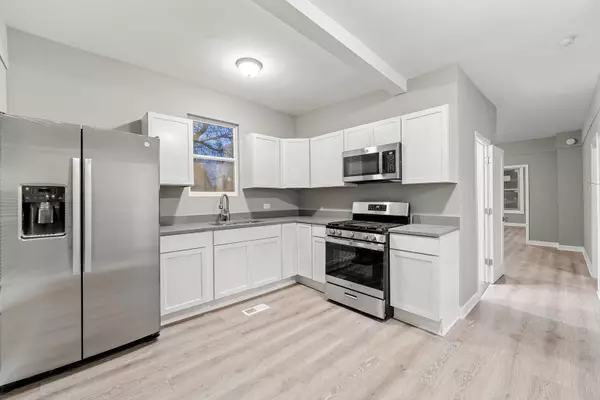 4601 N Kasson Avenue, Chicago, IL 60630