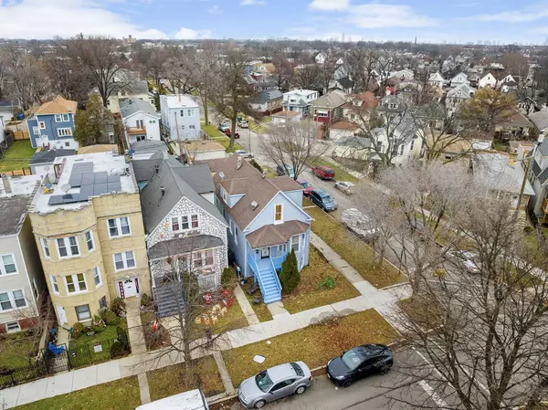 4601 N Kasson Avenue, Chicago, IL 60630