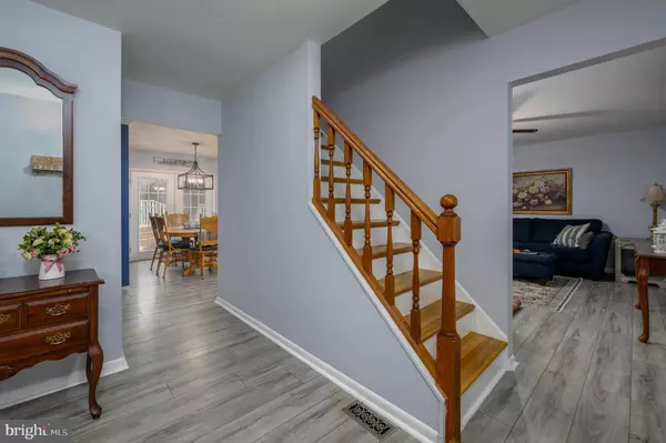 106 TEAL LN, Mount Laurel, NJ 08054