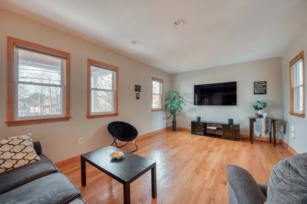 784 Sumner St, Stoughton, MA 02072