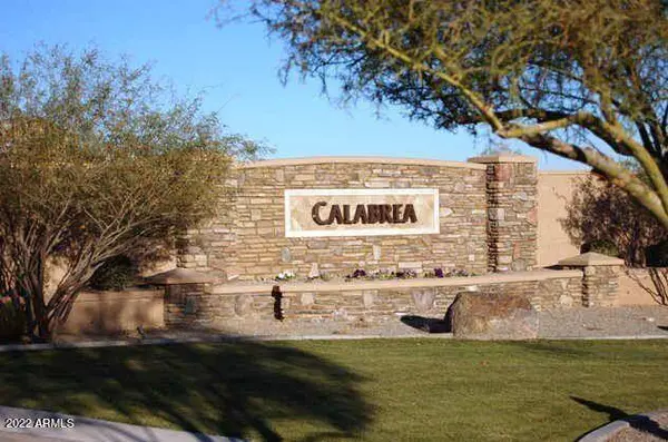 3049 W GLENHAVEN Drive #4, Phoenix, AZ 85045