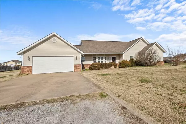 23050 Lawlis Road, Siloam Springs, AR 72761