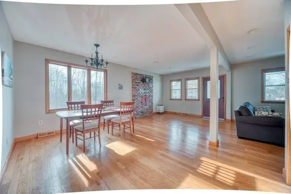 784 Sumner St, Stoughton, MA 02072