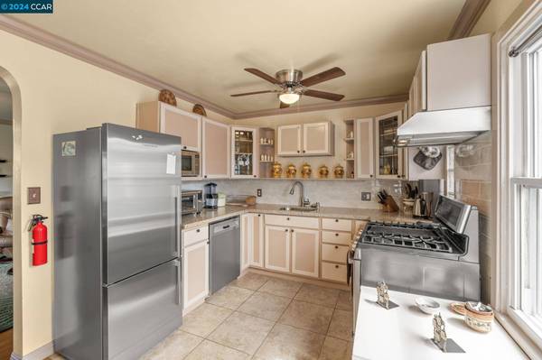 356 W Macdonald Ave, Richmond, CA 94801