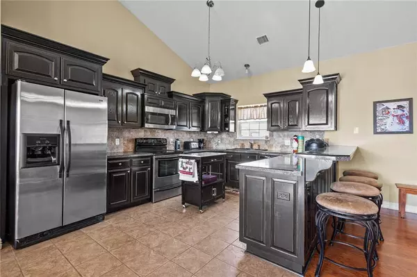 23050 Lawlis Road, Siloam Springs, AR 72761