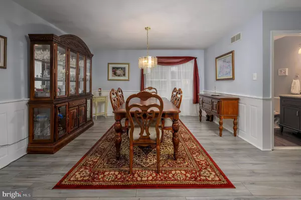 106 TEAL LN, Mount Laurel, NJ 08054