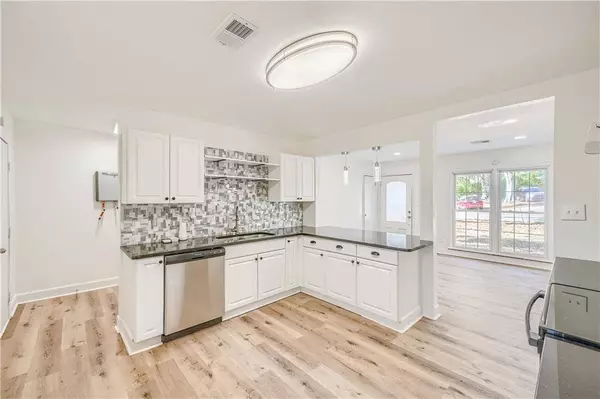 8054 Devonshire DR, Jonesboro, GA 30238