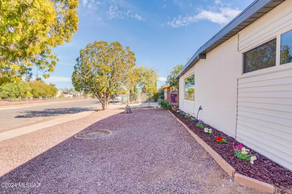 6624 E 39th Street, Tucson, AZ 85730