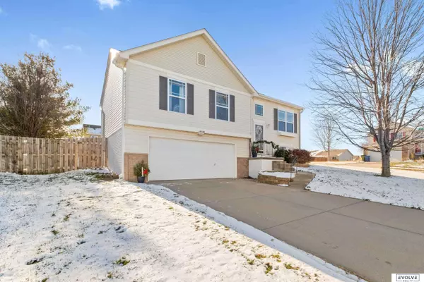 16145 Willow Street, Omaha, NE 68136