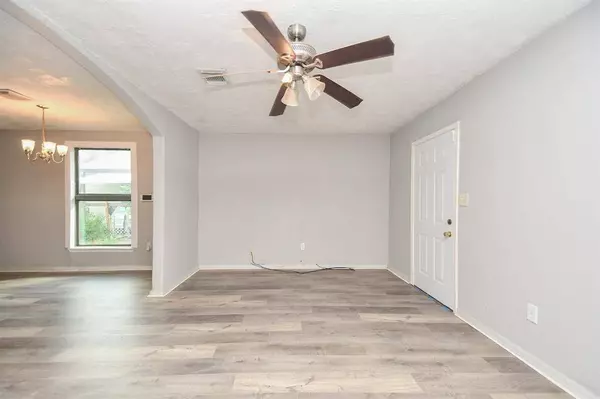 304 Elm AVE, Crosby, TX 77532