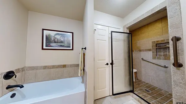 421 W Cumberland Rd 1102, Tyler, TX 75703