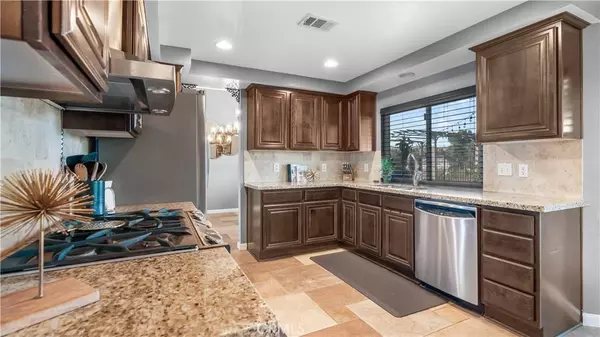 1451 Cresta RD, Corona, CA 92879