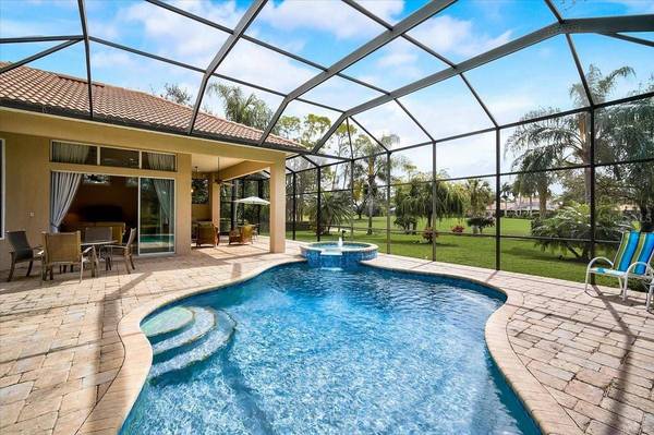 607 N MACEWEN DR, Osprey, FL 34229