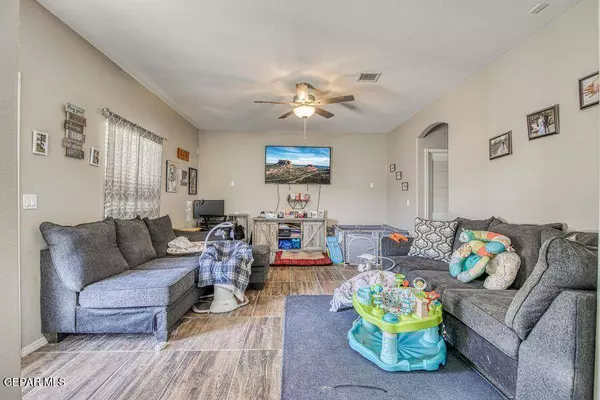 11612 FLOR GALATEA Way, Socorro, TX 79927