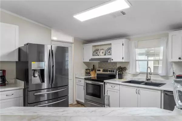 330 Macadamia DR, Barefoot Bay, FL 32976