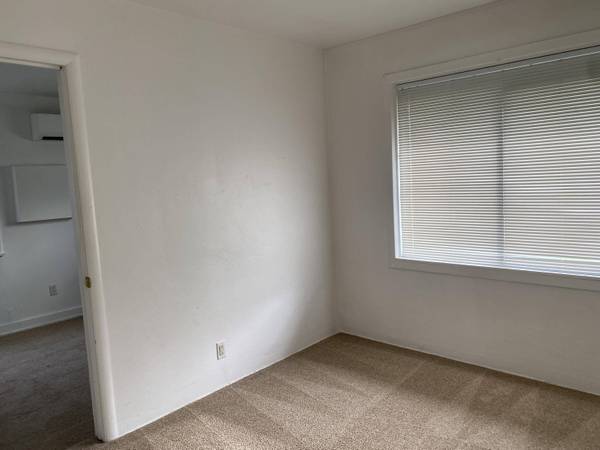 1121 Reddy Ave, Medford, OR 97504