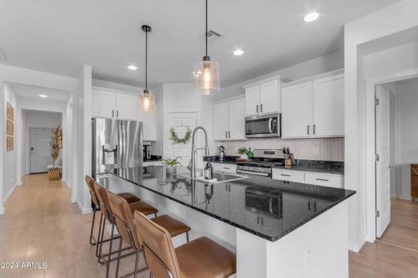 282 W SALALI Trail, San Tan Valley, AZ 85140