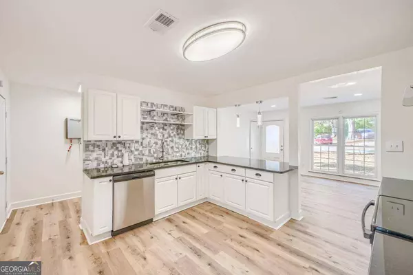 8054 Devonshire DR, Jonesboro, GA 30238