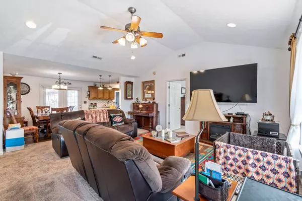 1604 Evelyn Ave, Chapel Hill, TN 37034