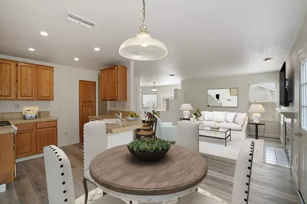 8605 Valley Rim Way, Antelope, CA 95843