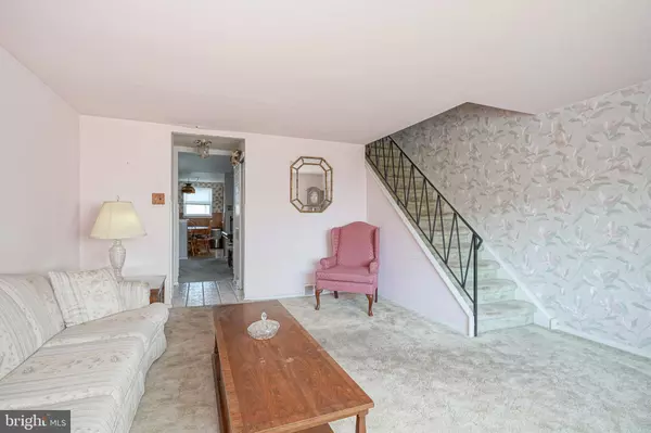 2875 WALNUT HILL ST, Philadelphia, PA 19152