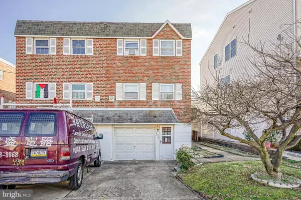 2875 WALNUT HILL ST, Philadelphia, PA 19152