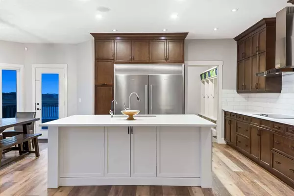 274010 40 ST W, Rural Foothills County, AB T1S 1A2