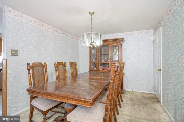 2875 WALNUT HILL ST, Philadelphia, PA 19152