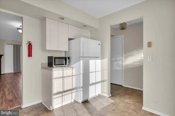 3302 ELBERTA LN, Marlton, NJ 08053