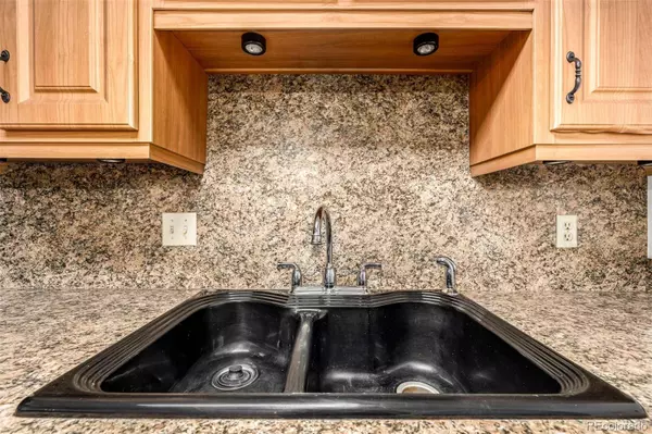 151 Oakland CT, Aurora, CO 80011