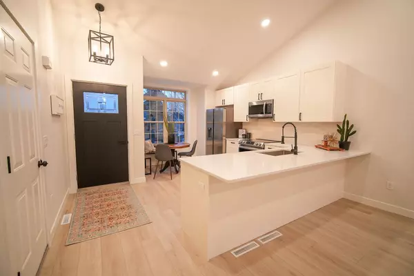 4138 Grayhawk Trail, Madison, WI 53704