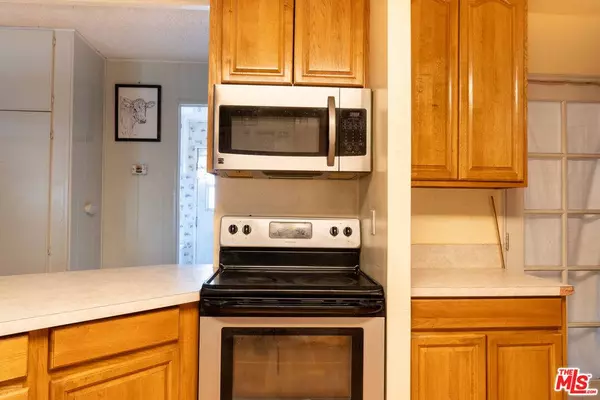 13879 Trinidad Dr, Victorville, CA 92395