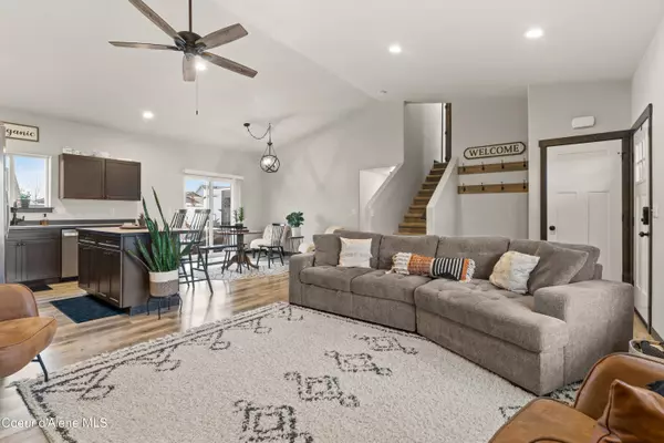 8902 N Mountainshire Rd, Post Falls, ID 83854