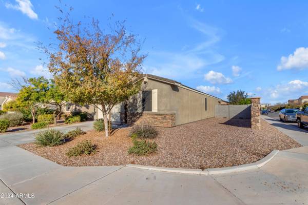 282 W SALALI Trail, San Tan Valley, AZ 85140