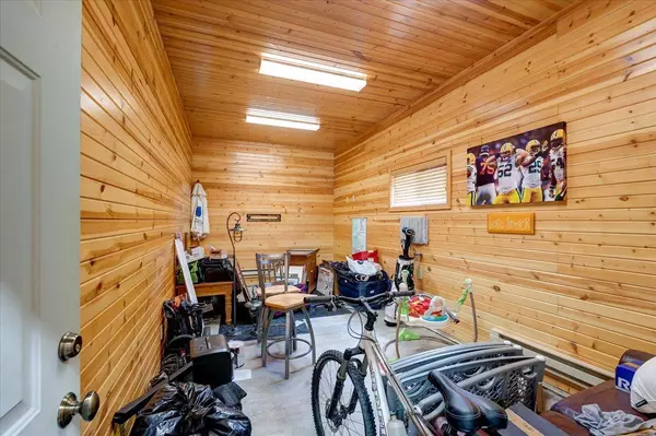 5119 Glen Road, Mcfarland, WI 53558