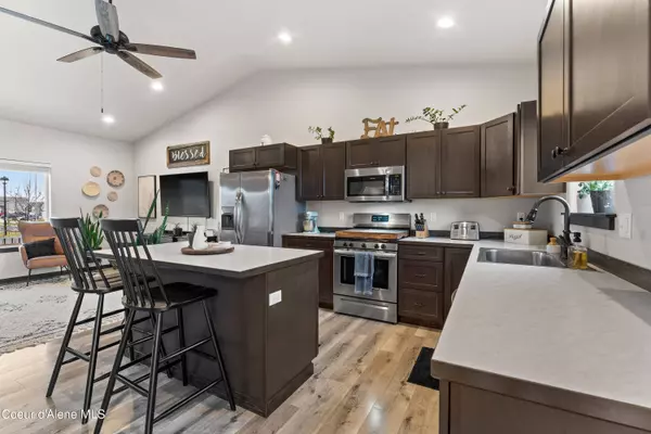 8902 N Mountainshire Rd, Post Falls, ID 83854