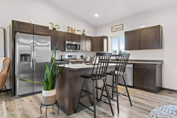 8902 N Mountainshire Rd, Post Falls, ID 83854