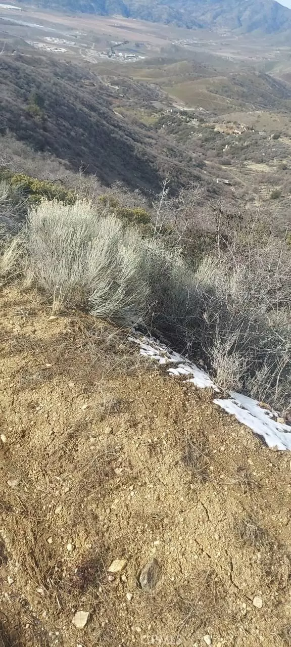 18020 Matterhorn CT, Tehachapi, CA 93561