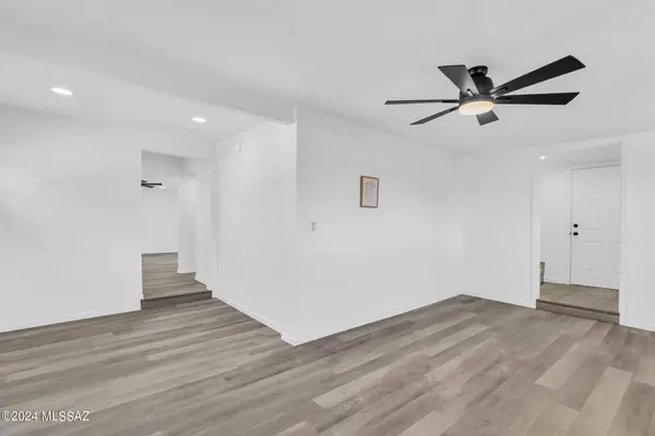 6624 E 39th Street, Tucson, AZ 85730