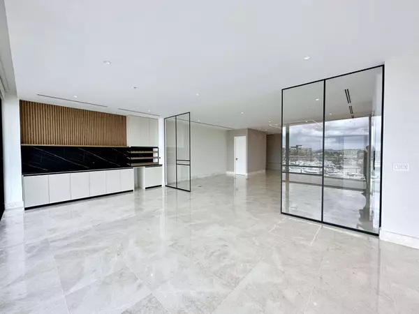 Apartment in Ocean Reef - Waterfront,