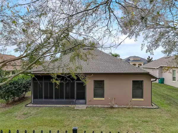 8056 BRIDGEPORT BAY CIR, Mount Dora, FL 32757