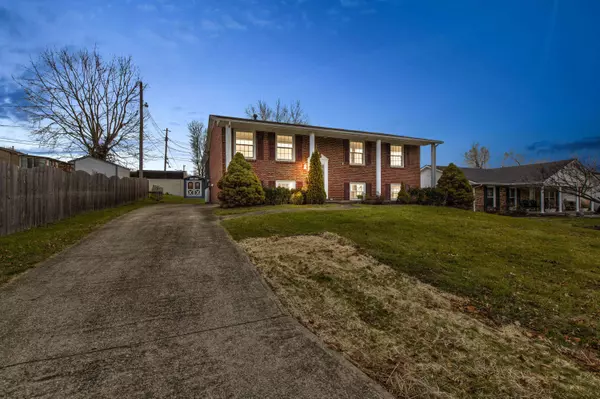 120 Cherokee DR, Winchester, KY 40391