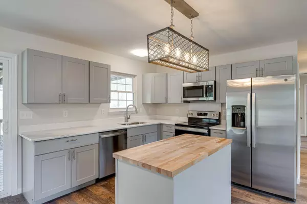 5585 Tallant Rd, Ooltewah, TN 37363