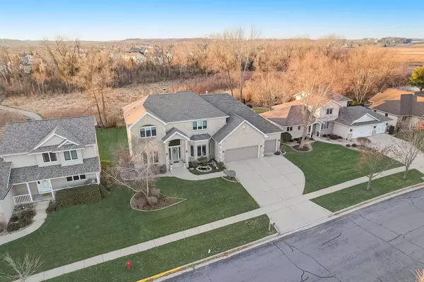 902 N Fairbrook Drive, Waunakee, WI 53597