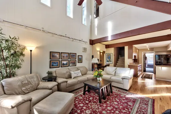 11561 Chamonix Road, Truckee, CA 96161