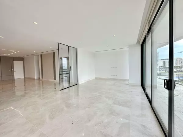 Apartment in Ocean Reef - Waterfront,