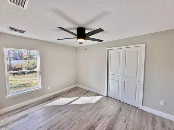 9 EMPIRE LN, Palm Coast, FL 32164