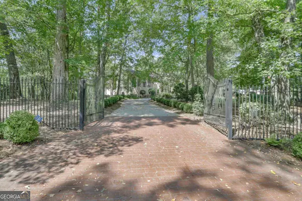 205 North DR, Fayetteville, GA 30214